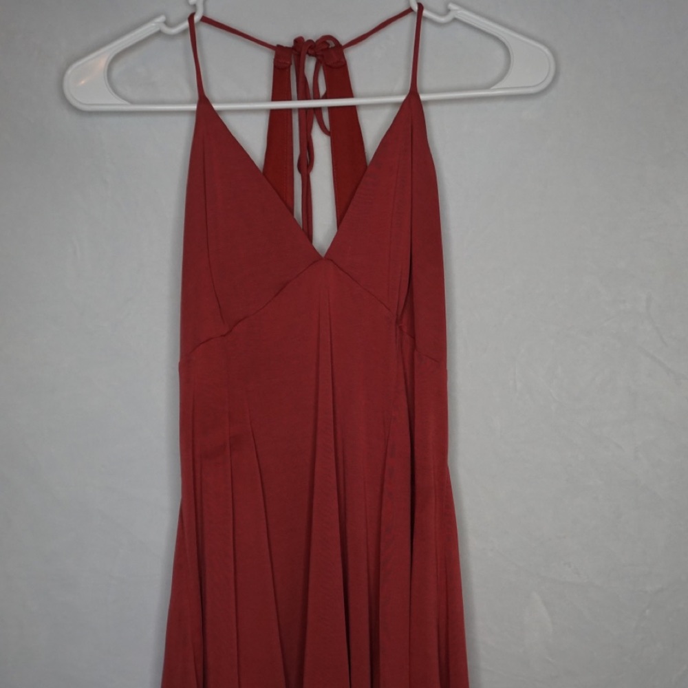 Red mini dress. Flowy style